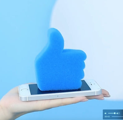 SPONGE LIKE : pouce facebook en mousse pour tour de magie numérique